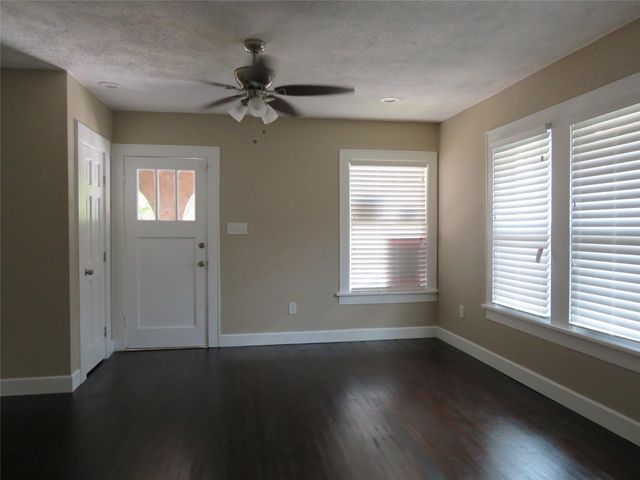 12 Greenwood Street B, Houston, TX 77011