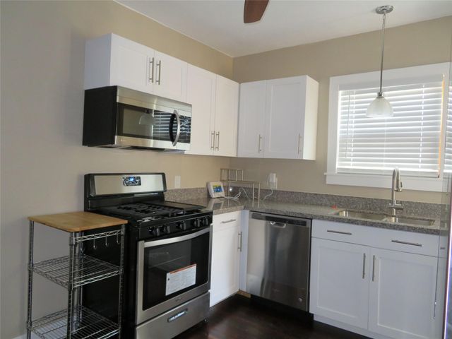 12 Greenwood Street B, Houston, TX 77011