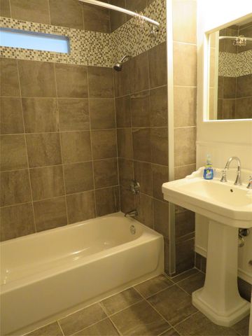 12 Greenwood Street B, Houston, TX 77011