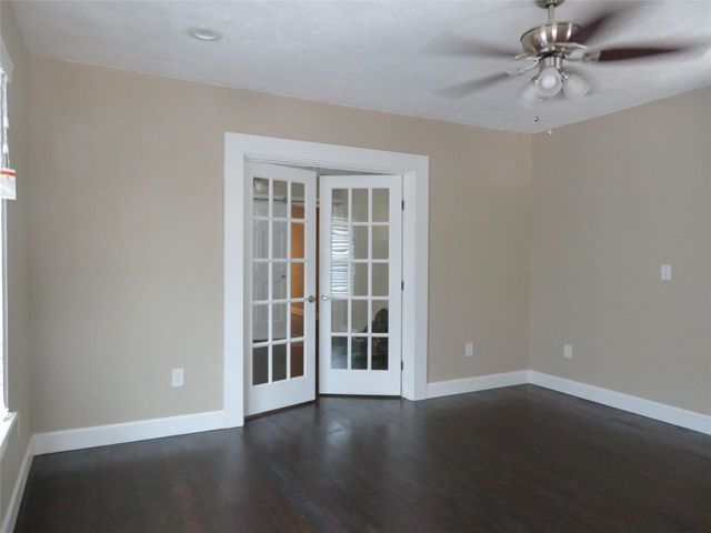 12 Greenwood Street B, Houston, TX 77011