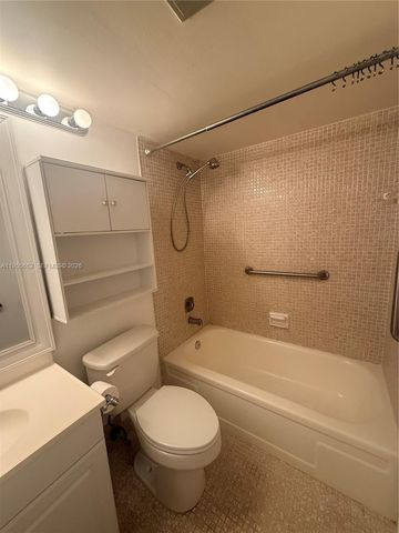 129 Mansfield D, Boca Raton, FL 33434