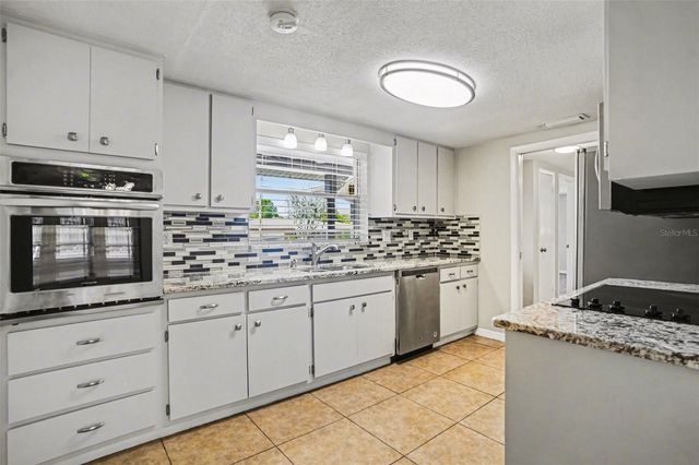 8006 MIMOSA DRIVE, Port Richey, FL 34668