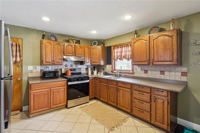 670 Circle Drive, Rostraver, PA 15012