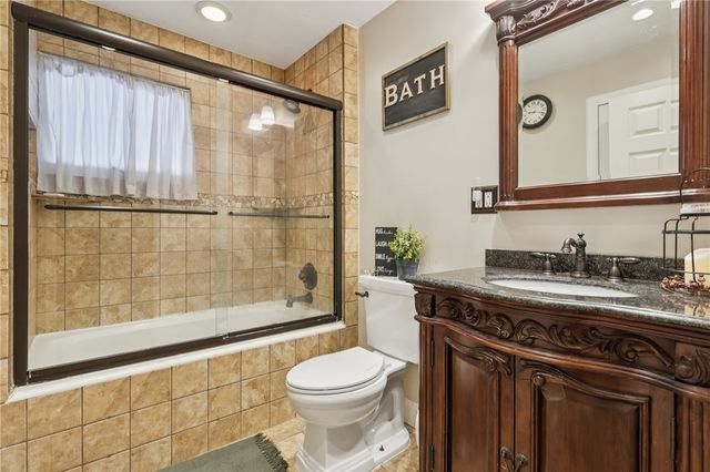 670 Circle Drive, Rostraver, PA 15012