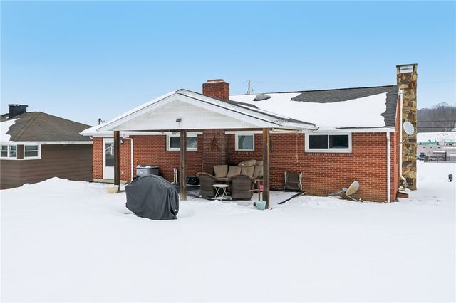 670 Circle Drive, Rostraver, PA 15012