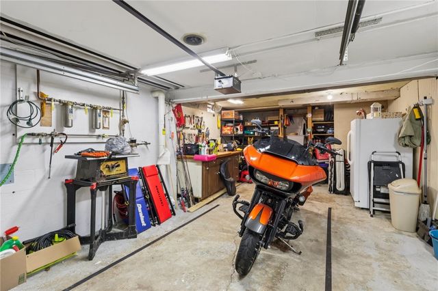 670 Circle Drive, Rostraver, PA 15012