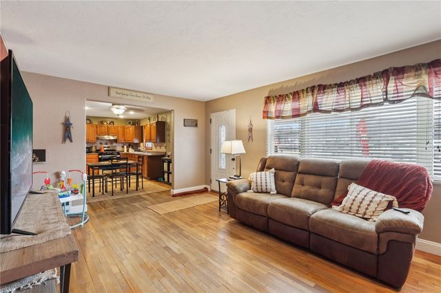 670 Circle Drive, Rostraver, PA 15012