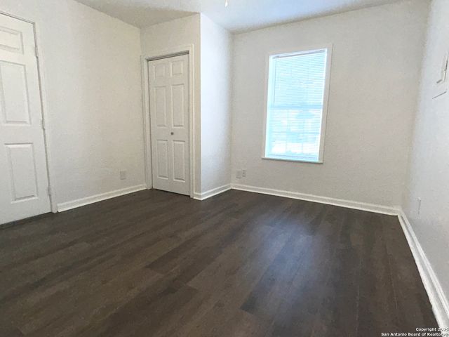 310 Finton B, San Antonio, TX 78204