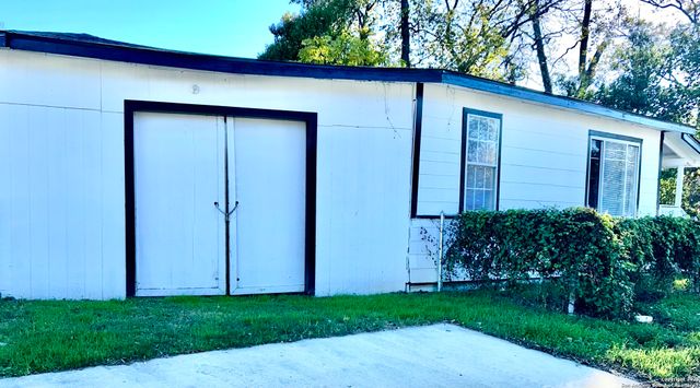 310 Finton B, San Antonio, TX 78204