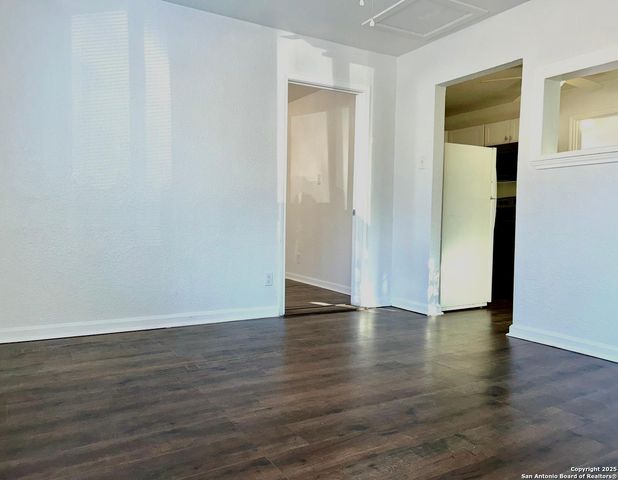 310 Finton B, San Antonio, TX 78204