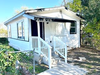 310 Finton B, San Antonio, TX 78204