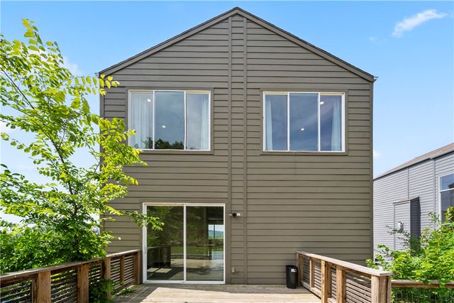 1054 E Huntsville Road, Fayetteville, AR 72701