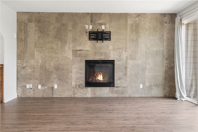 1054 E Huntsville Road, Fayetteville, AR 72701