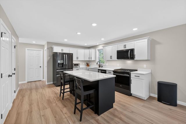 47 Chestnut Drive, Allenstown, NH 03275