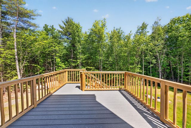 47 Chestnut Drive, Allenstown, NH 03275