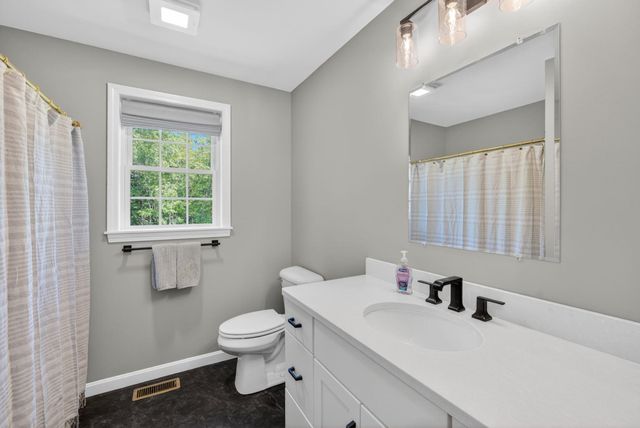 47 Chestnut Drive, Allenstown, NH 03275