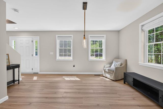 47 Chestnut Drive, Allenstown, NH 03275