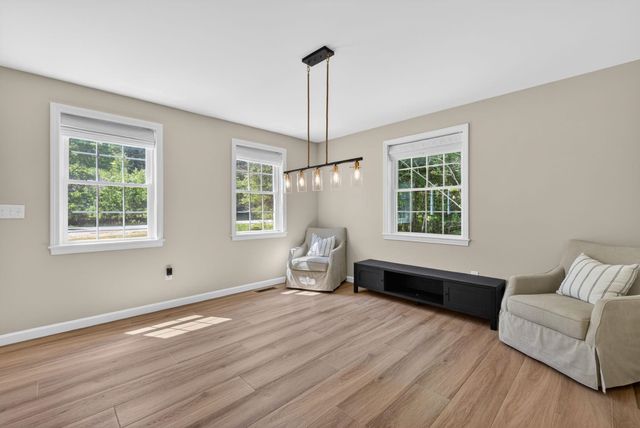47 Chestnut Drive, Allenstown, NH 03275