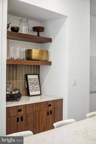 633 E THOMPSON ST, Philadelphia, PA 19125