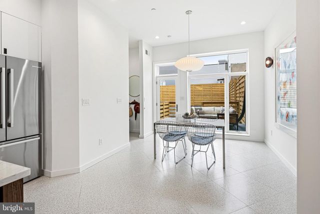 633 E THOMPSON ST, Philadelphia, PA 19125