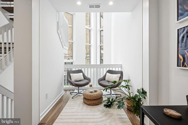 633 E THOMPSON ST, Philadelphia, PA 19125