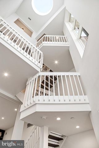 633 E THOMPSON ST, Philadelphia, PA 19125