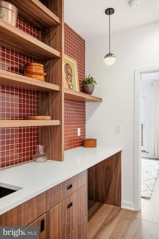 633 E THOMPSON ST, Philadelphia, PA 19125