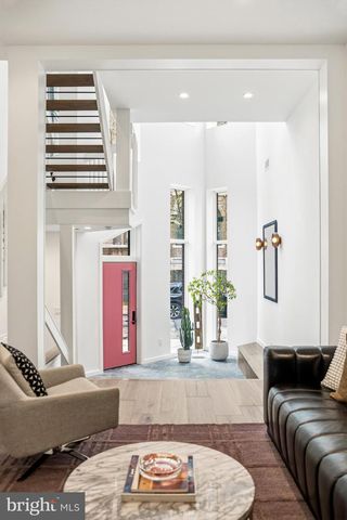 633 E THOMPSON ST, Philadelphia, PA 19125