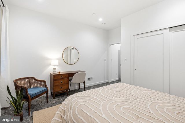 633 E THOMPSON ST, Philadelphia, PA 19125