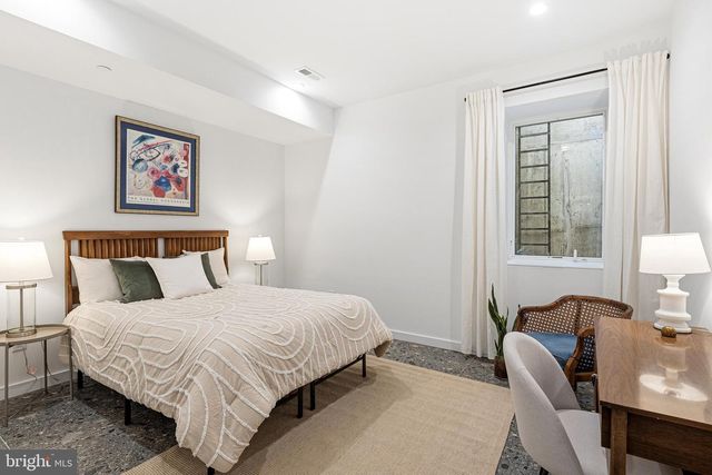 633 E THOMPSON ST, Philadelphia, PA 19125