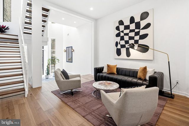 633 E THOMPSON ST, Philadelphia, PA 19125