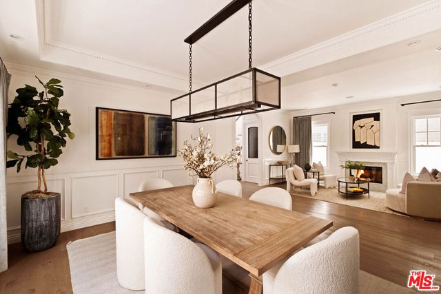 867 Wellesley Avenue, Los Angeles, CA 90049