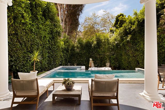 867 Wellesley Avenue, Los Angeles, CA 90049