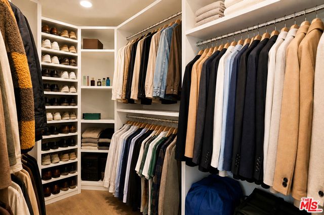 867 Wellesley Avenue, Los Angeles, CA 90049