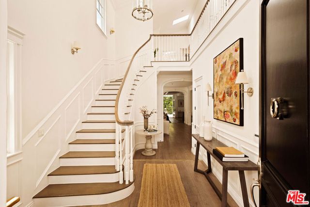 867 Wellesley Avenue, Los Angeles, CA 90049