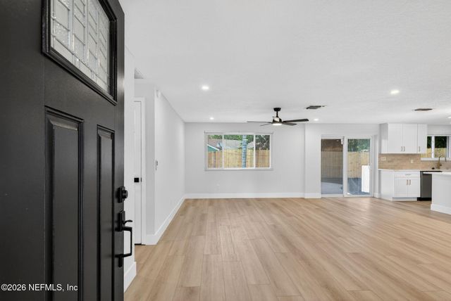 4069 HUNTINGTON FOREST Boulevard, Jacksonville, FL 32257