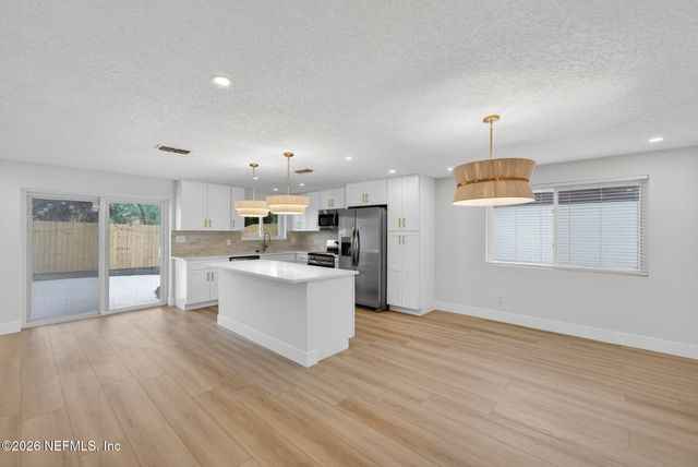 4069 HUNTINGTON FOREST Boulevard, Jacksonville, FL 32257
