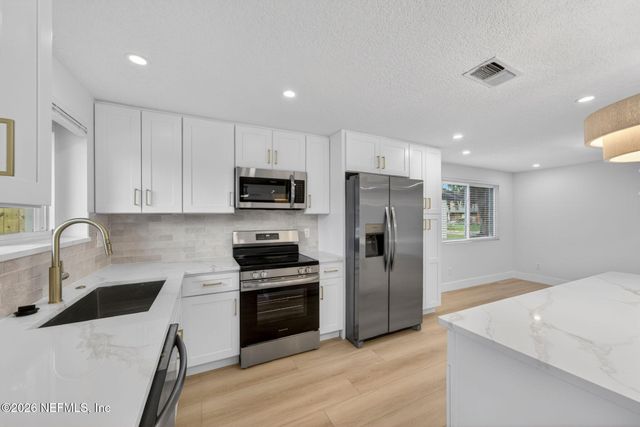 4069 HUNTINGTON FOREST Boulevard, Jacksonville, FL 32257