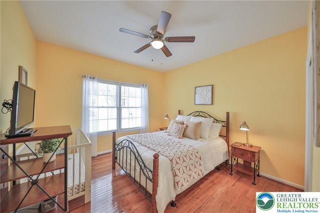 134 Glenmoor Circle South, Palmer Twp, PA 18045