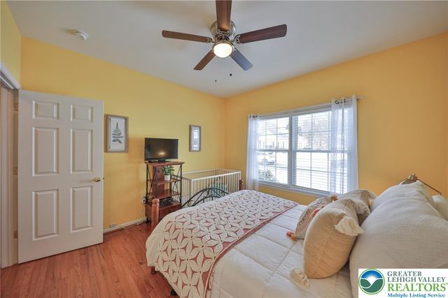 134 Glenmoor Circle South, Palmer Twp, PA 18045