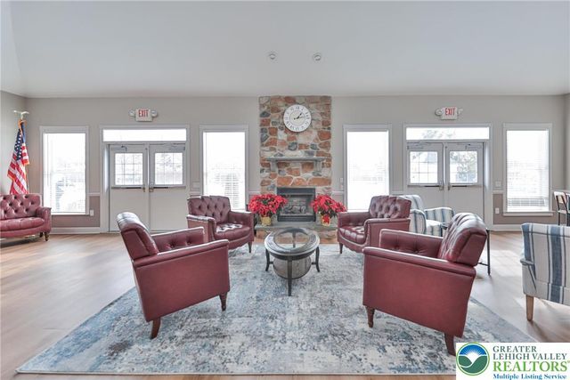 134 Glenmoor Circle South, Palmer Twp, PA 18045