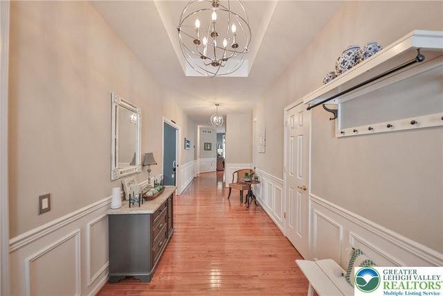 134 Glenmoor Circle South, Palmer Twp, PA 18045