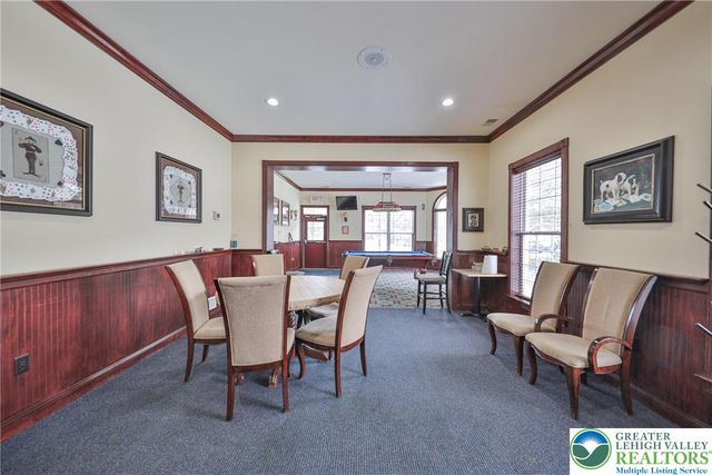 134 Glenmoor Circle South, Palmer Twp, PA 18045