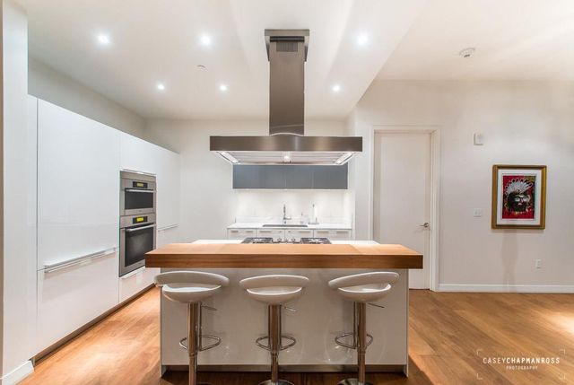 210 Lavaca ST 1910, Austin, TX 78701