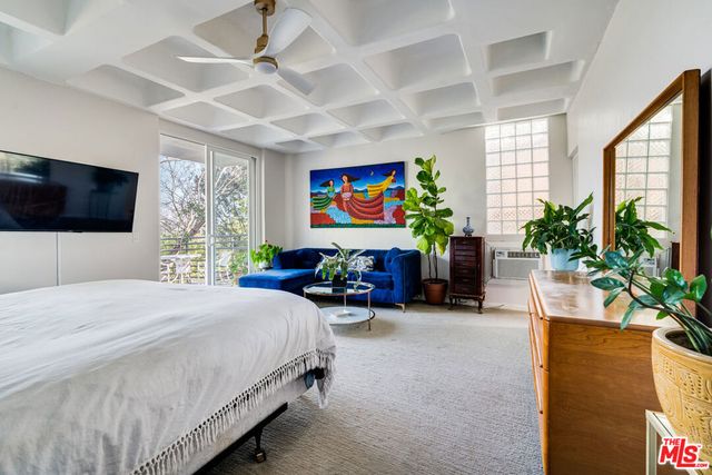 467 Canyon Vista Drive, Los Angeles, CA 90065