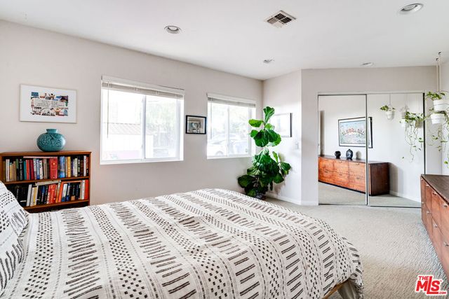 467 Canyon Vista Drive, Los Angeles, CA 90065