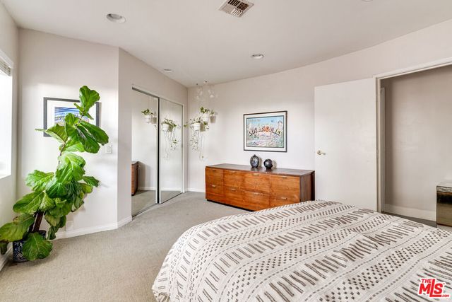 467 Canyon Vista Drive, Los Angeles, CA 90065