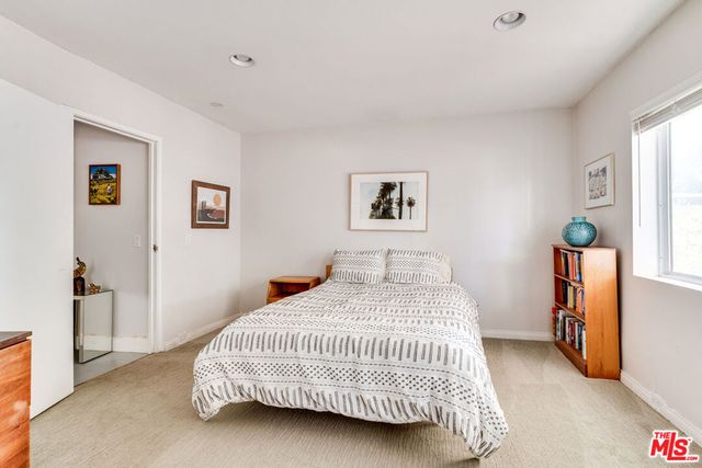 467 Canyon Vista Drive, Los Angeles, CA 90065