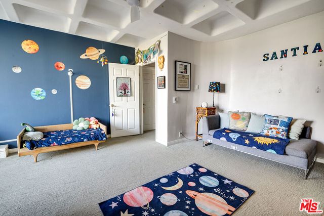 467 Canyon Vista Drive, Los Angeles, CA 90065