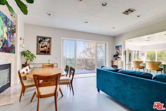 467 Canyon Vista Drive, Los Angeles, CA 90065